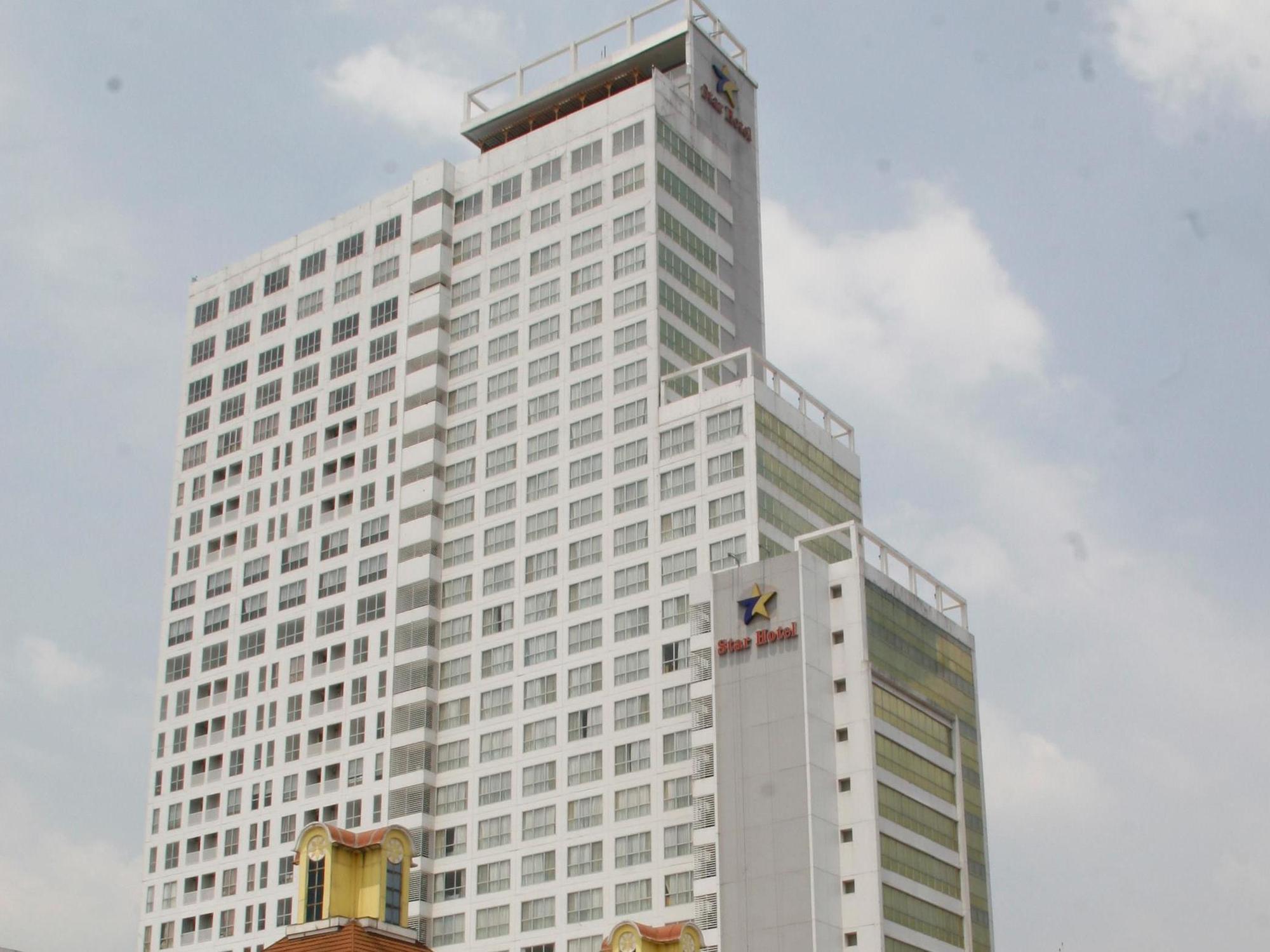 Star Hotel Semarang Exterior foto
